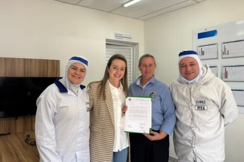 VEREADORA ROBERTA MULLER VISITA EMPRESA JBS EM PASSO FUNDO E AGRADECE PELA GERAÇÃO DE EMPREGOS A IBIRAPUITENSES