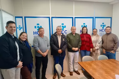 Lideranças de Ibirapuitã visitam Hospital de Clínicas de Carazinho em busca de futuras parcerias